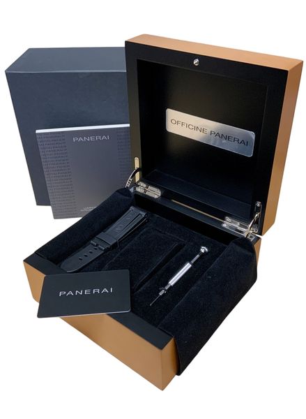 Panerai Luminor Base PAM00561